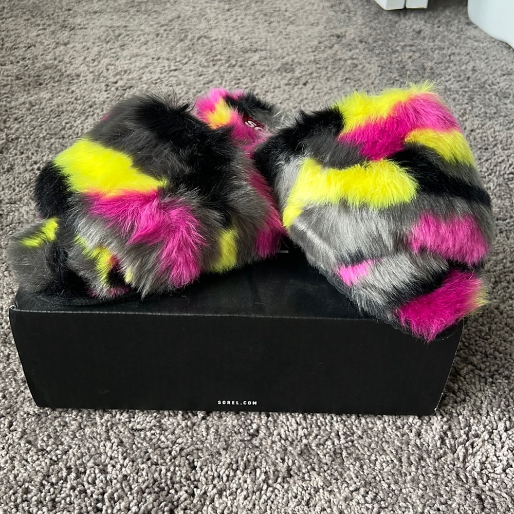 Sorel Go - Mail Run Women’s Slippers Size 8